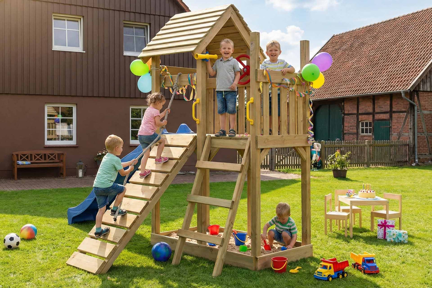 ACTIVE Spielanlage aus Holz Venturoo